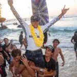 Dua peselancar muda Indonesia menangi Padang Padang 2025